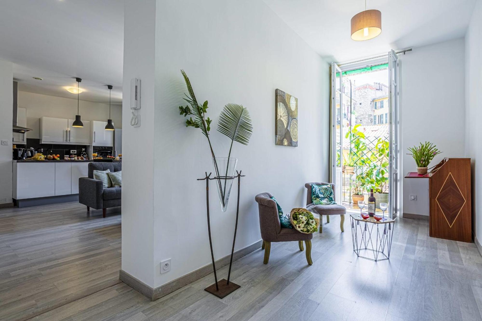 Guisol - Typical Nice 3 Bedroom Ac Near Port المظهر الخارجي الصورة