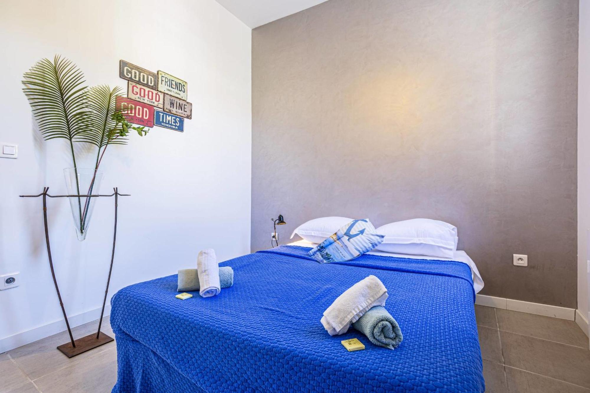 Guisol - Typical Nice 3 Bedroom Ac Near Port المظهر الخارجي الصورة