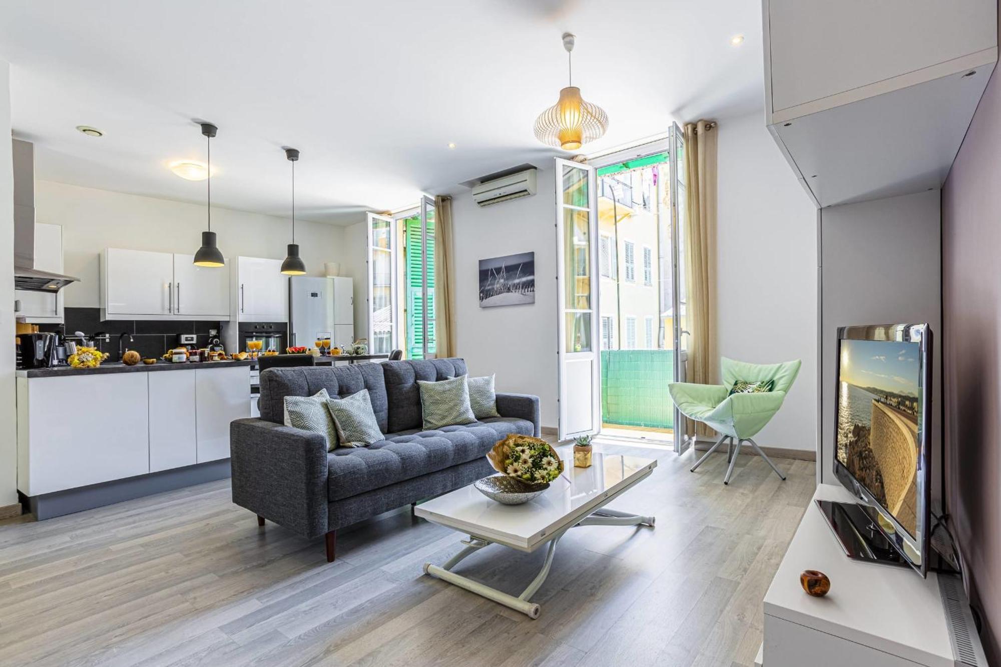 Guisol - Typical Nice 3 Bedroom Ac Near Port المظهر الخارجي الصورة