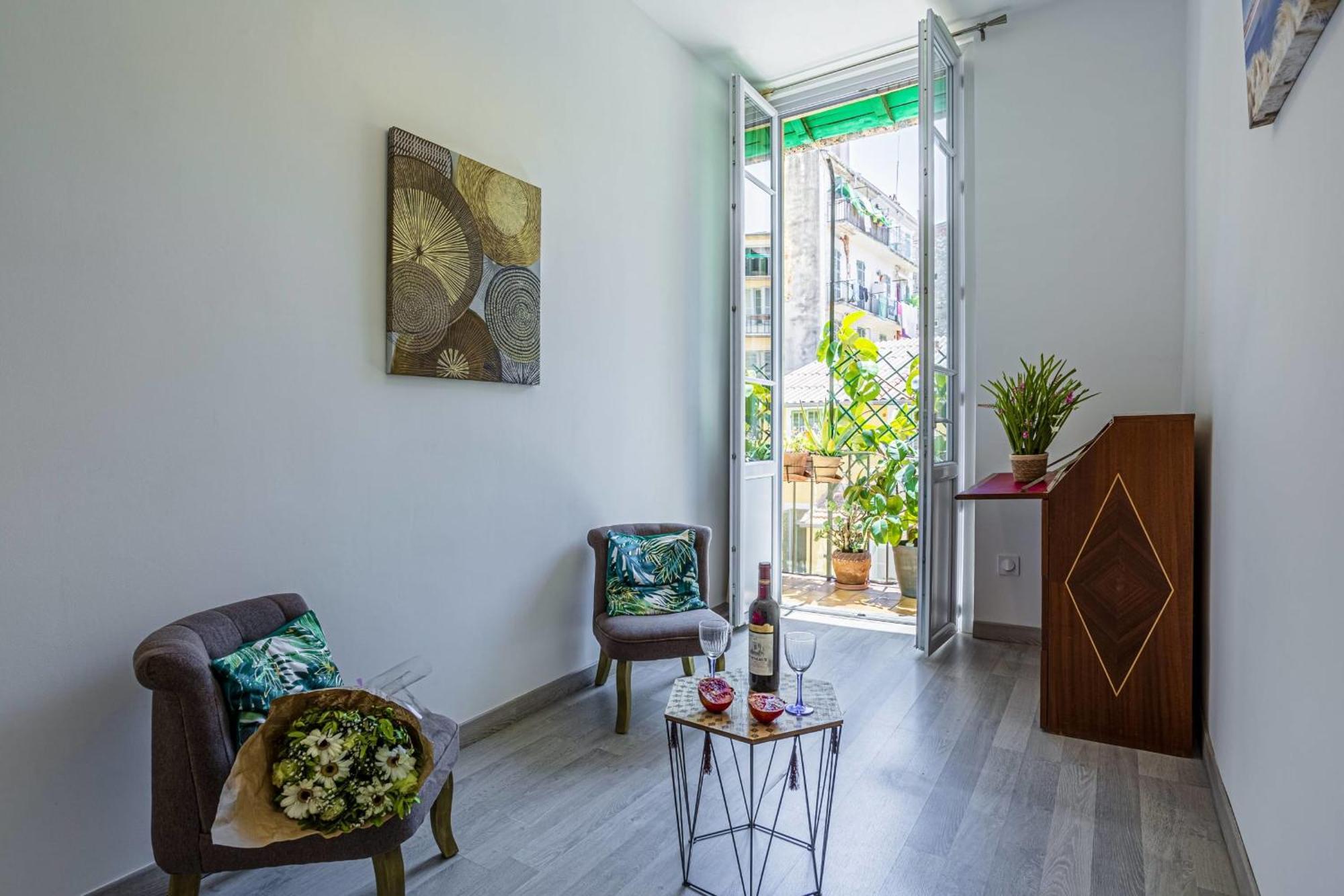 Guisol - Typical Nice 3 Bedroom Ac Near Port المظهر الخارجي الصورة